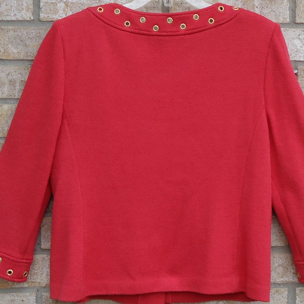 SIZE 10. ST. JOHN Collection coral crepe knit button up blazer. - Picture 4 of 16